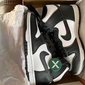 Nike dunks new in box I have stock x receipt